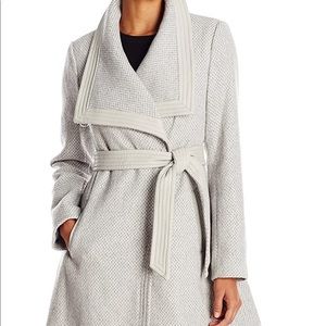 Jessica Simpson textured coat with leather trim!